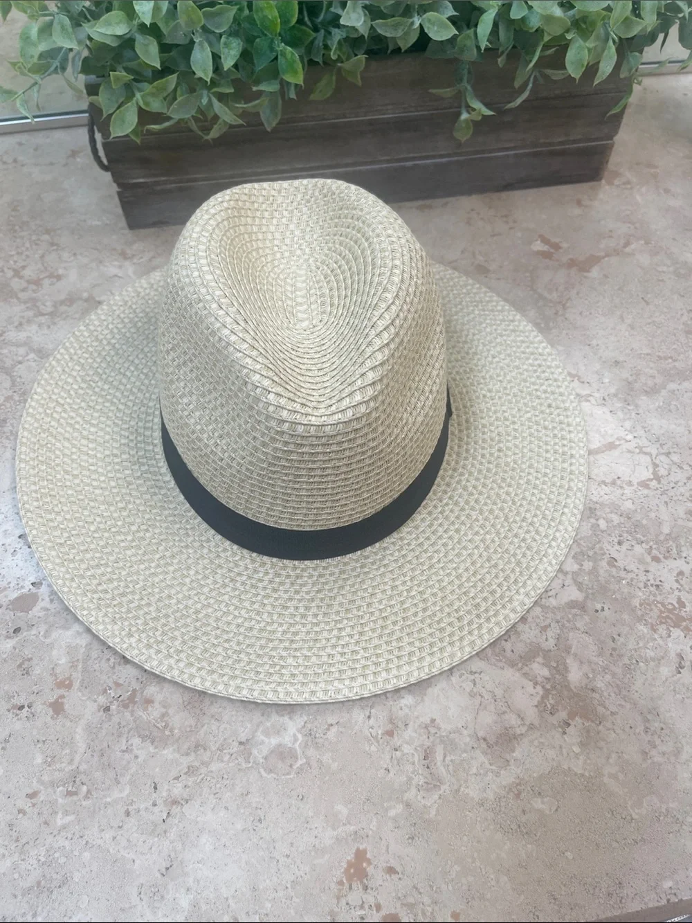 Rip Curl Beige Straw Fedora with Black Band size S/M